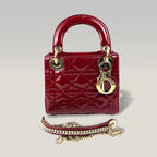 Dior Lady Dior Mini 3 Riquadri in Vernice Rossa con Impunture Cannage e Hardware Dorato