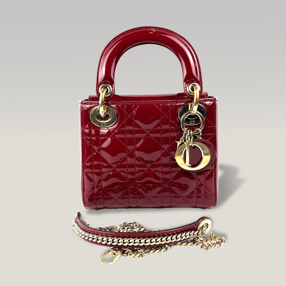Dior Lady Dior Mini 3 Riquadri in Vernice Rossa con Impunture Cannage e Hardware Dorato