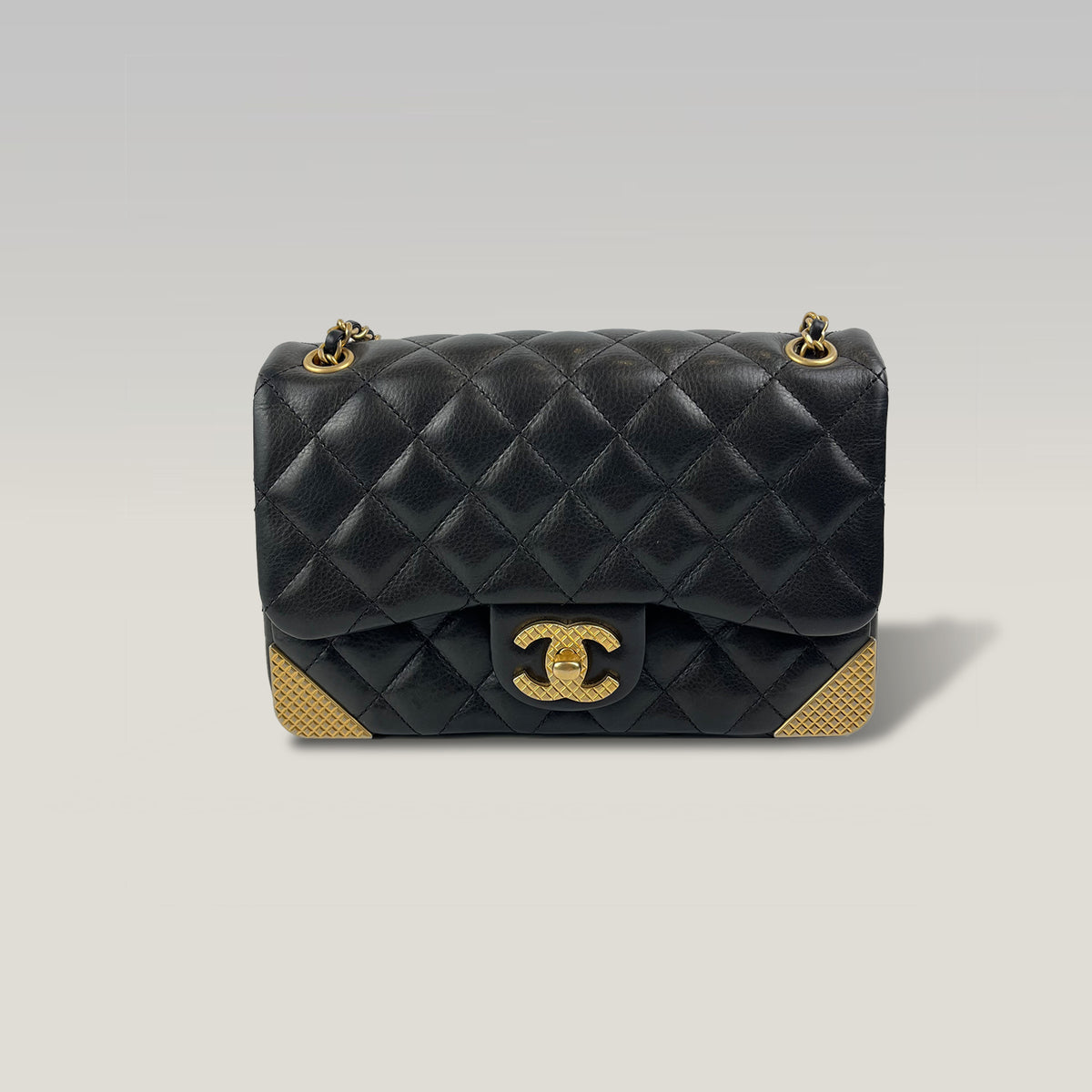 CHANEL Classic Flap Piccola Nera in Pelle Trapuntata con Hardware Dorato e Card di Autenticità