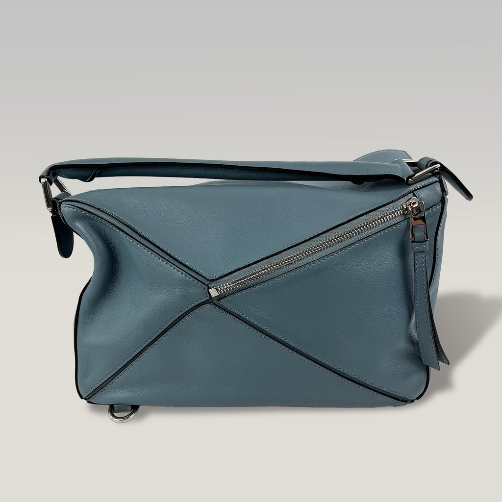 Loewe Puzzle Bag Medium Azzurra in Pelle Liscia con Tracolla Regolabile