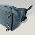 Loewe Puzzle Bag Medium Azzurra in Pelle Liscia con Tracolla Regolabile
