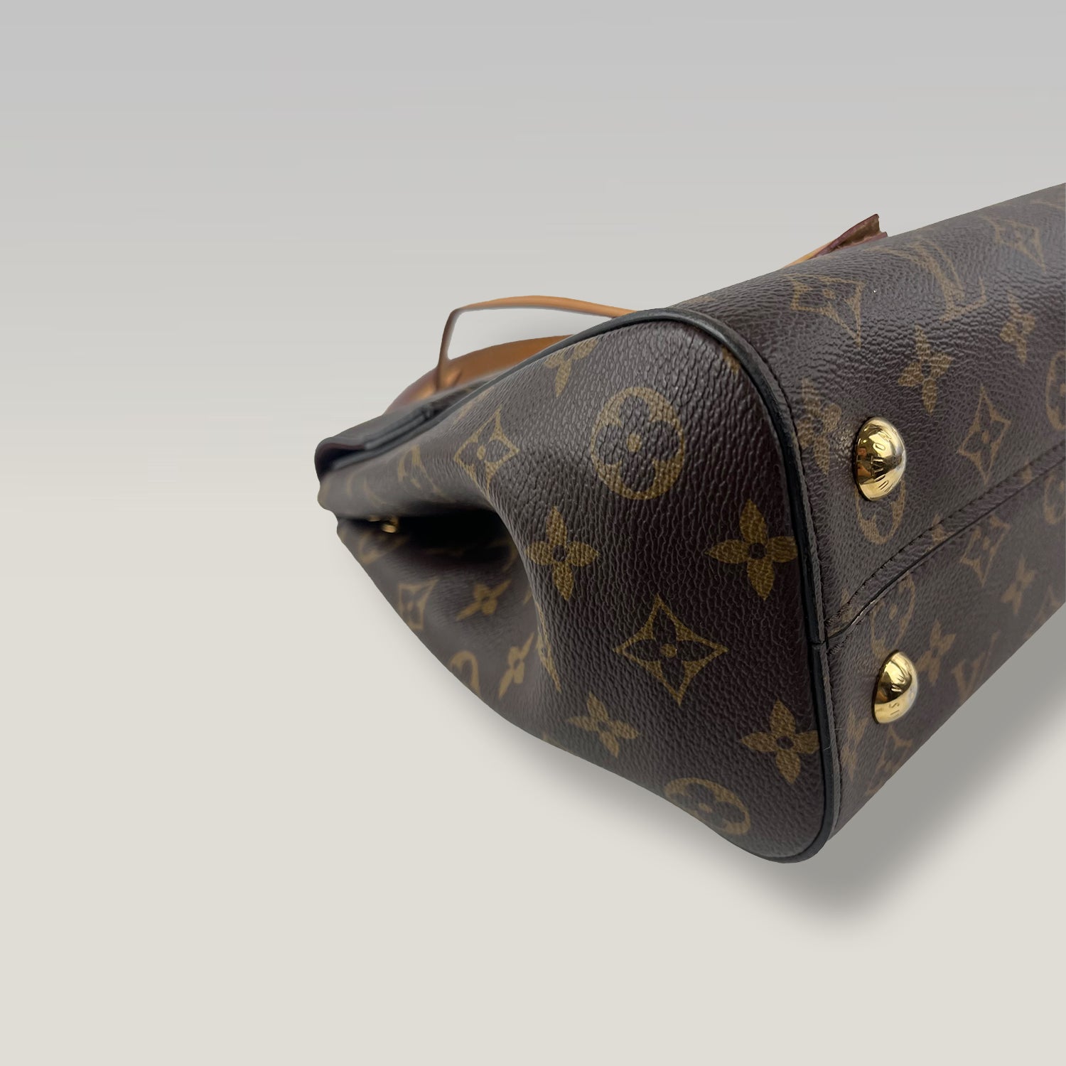 Louis Vuitton Cluny MM Monogram Canvas Shoulder Bag