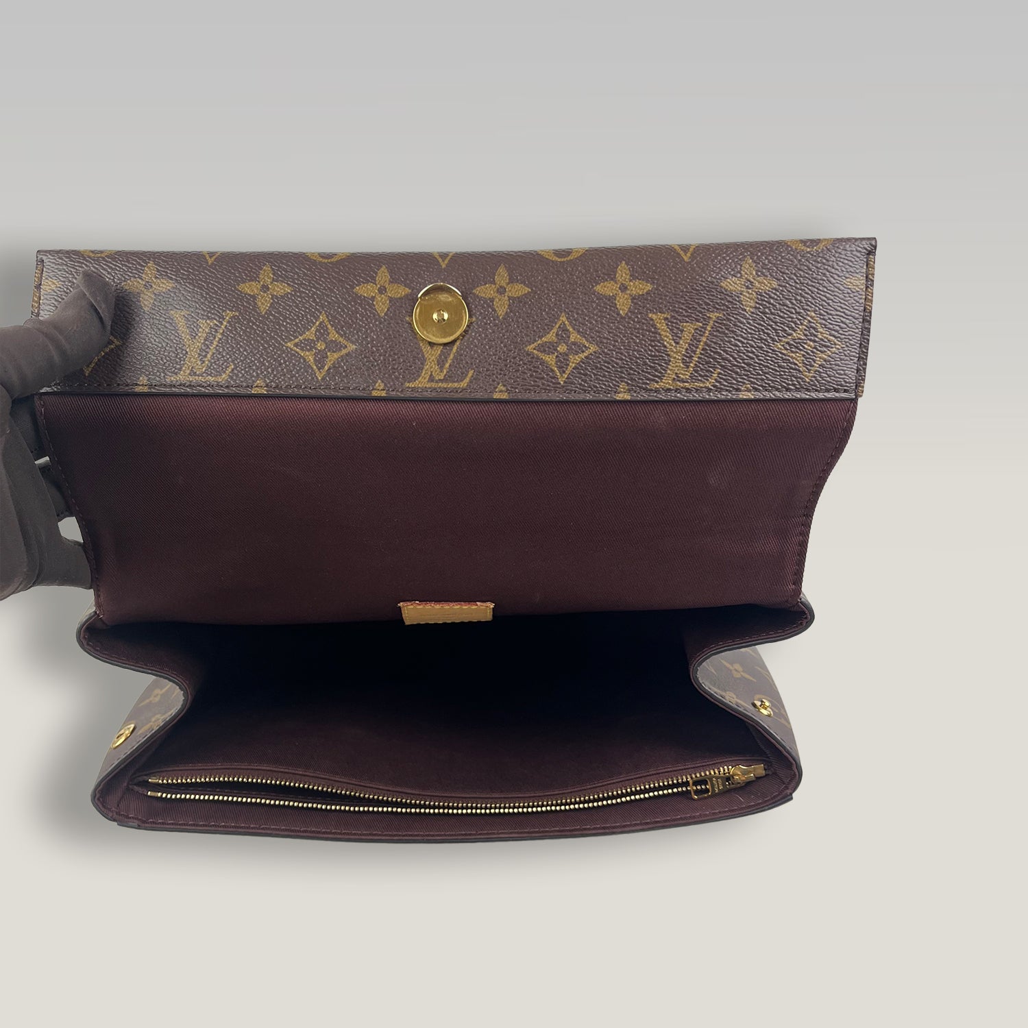 Louis Vuitton Cluny MM Monogram Canvas Shoulder Bag