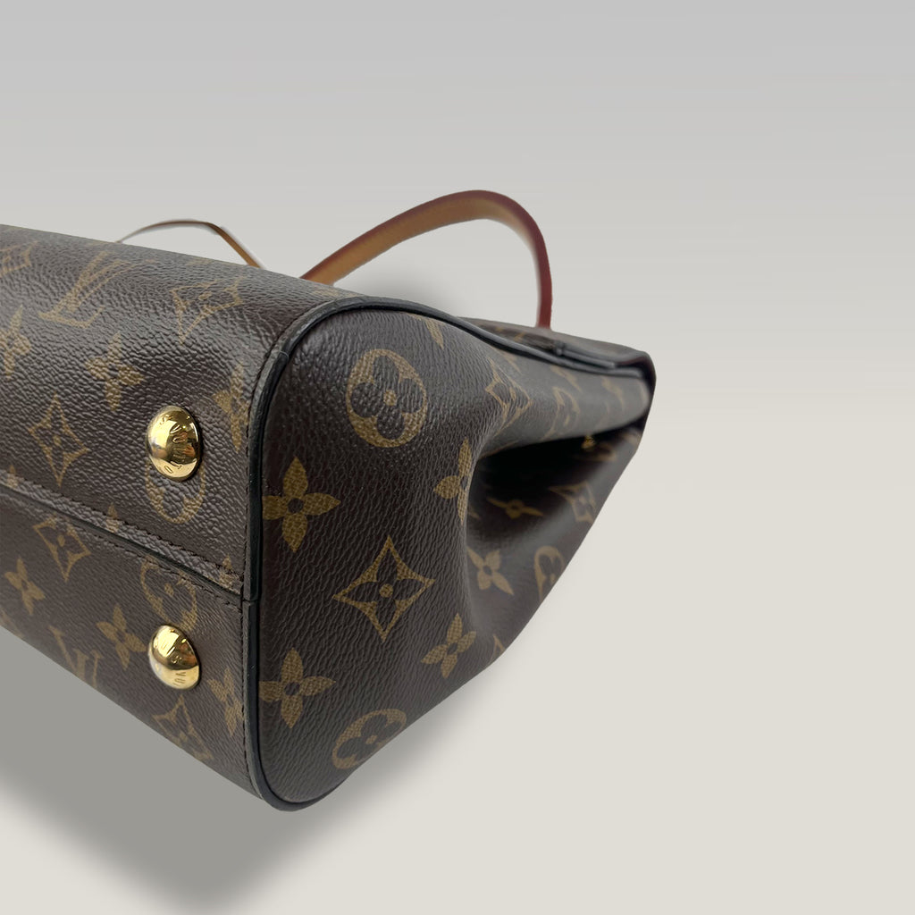 Louis Vuitton Cluny MM Monogram Canvas Shoulder Bag