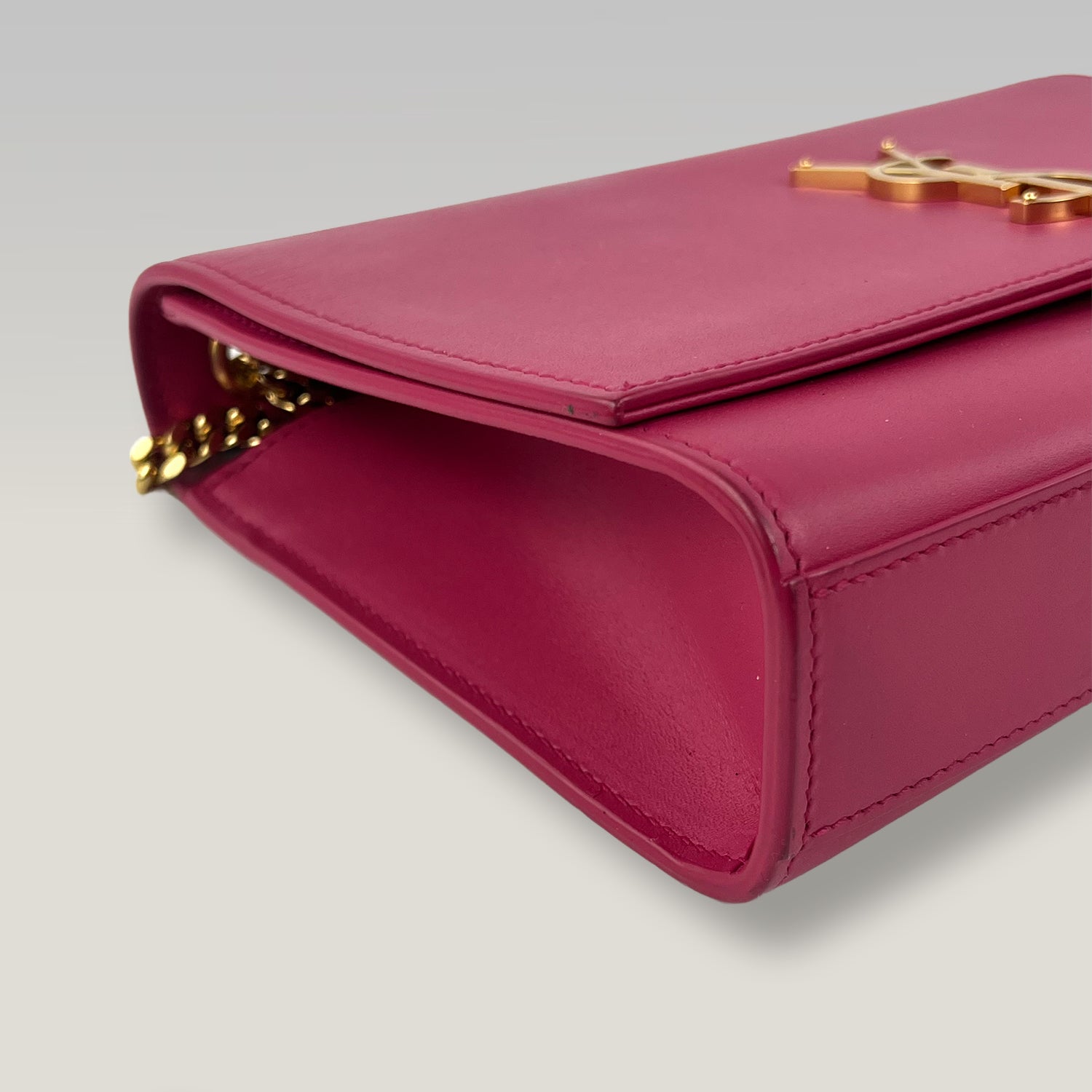 Saint Laurent Sunset Medium Leather Chain Shoulder Bag in Fuchsia Pink with Gold Hardware