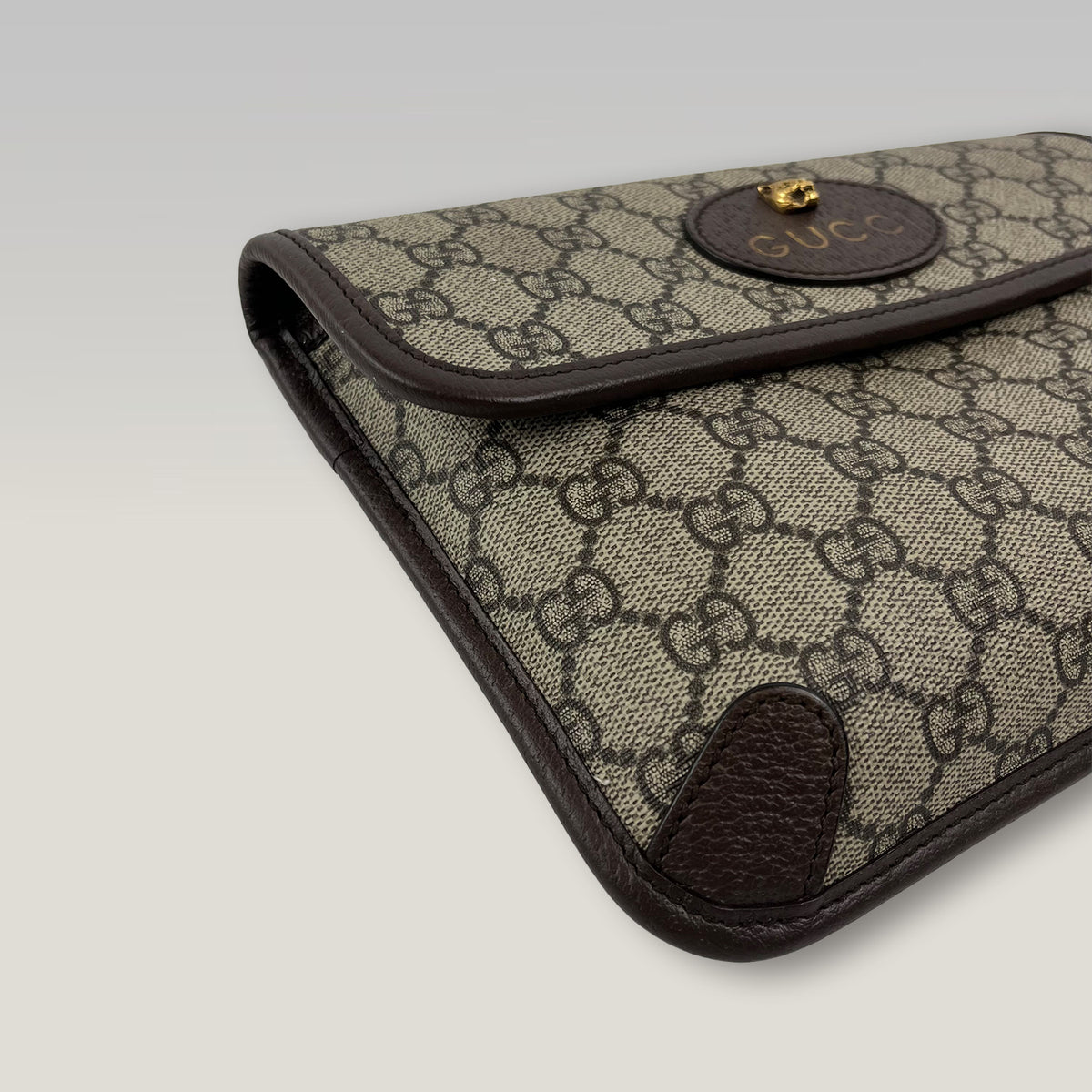 Gucci Marsupio Vintage GG Supreme Beige ed Ebano con Testa di Tigre e Dettagli in Pelle Marrone