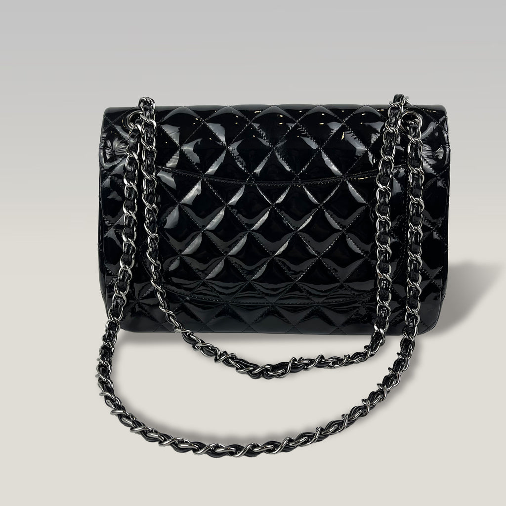 Chanel Classic Flap Jumbo in Pelle Verniciata Nera – Borsa a Spalla Matelassé con Catena 30 cm