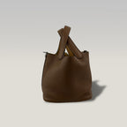 HERMÈS Picotin Lock 18 Gold in Pelle Martellata con Hardware Dorato, Lucchetto e Chiavi – Stamp Z