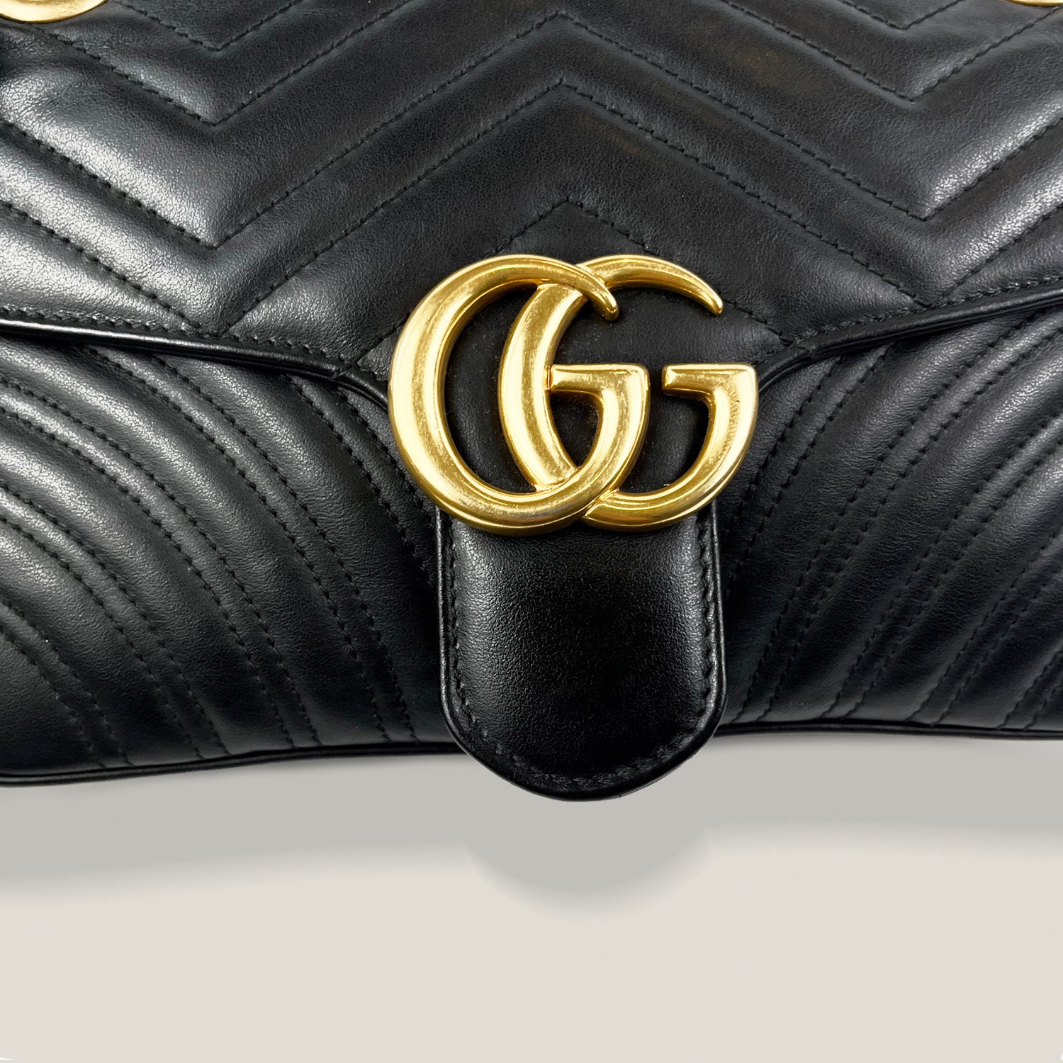 Gucci GG Marmont black shoulder bag 26 cm 