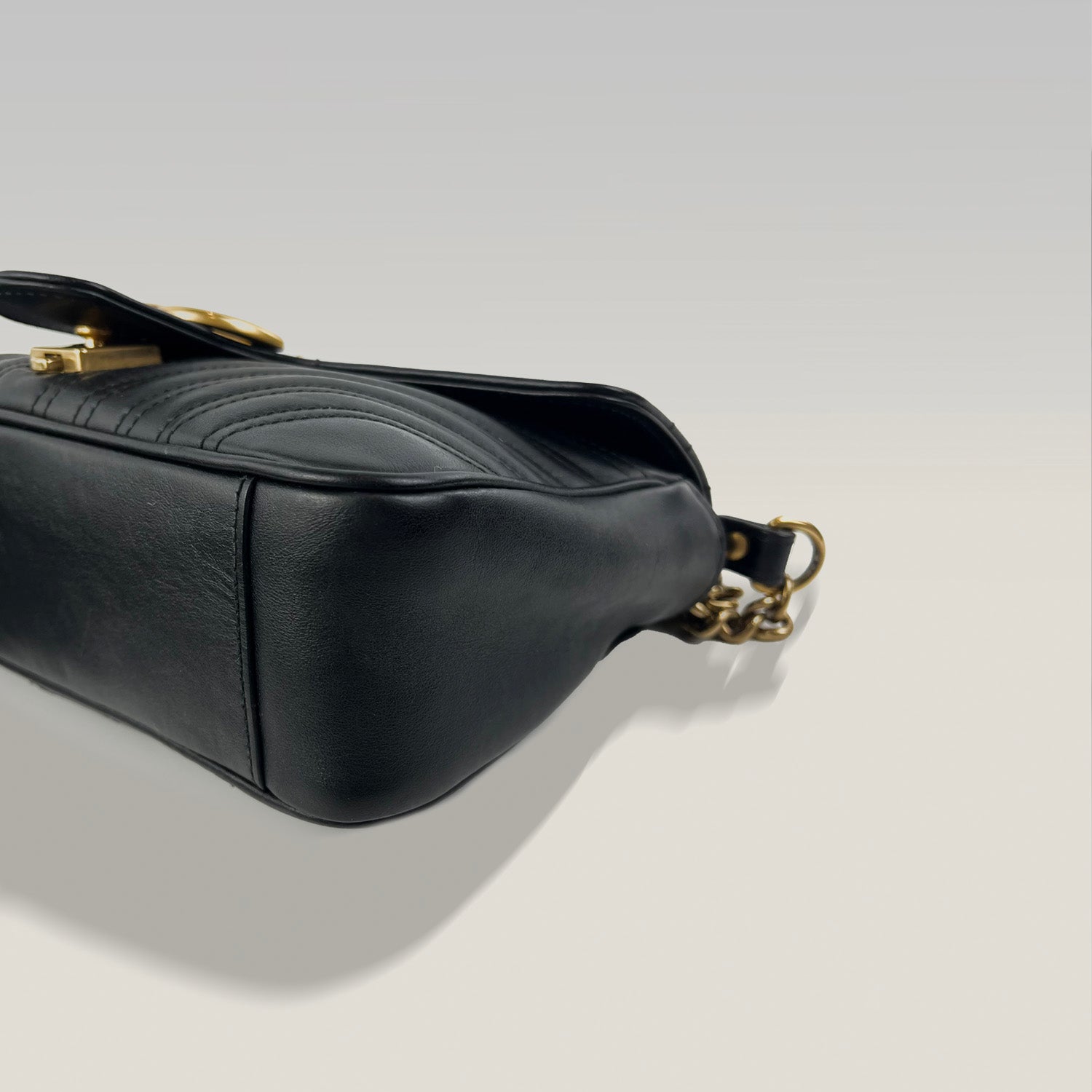 Gucci GG Marmont black shoulder bag 26 cm 