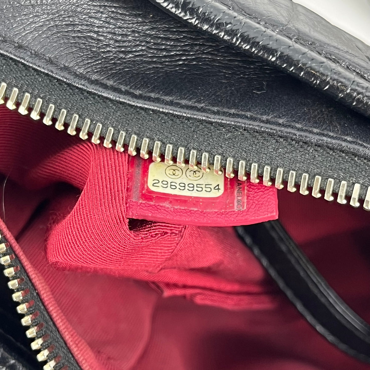 Chanel Gabrielle Hobo Bag Nera in Pelle di Vitello Trapuntata con Catena Bicolore Oro e Argento
