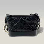 Chanel Gabrielle Hobo Bag Nera in Pelle di Vitello Trapuntata con Catena Bicolore Oro e Argento