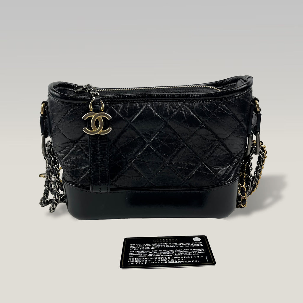 Chanel Gabrielle Hobo Bag Nera in Pelle di Vitello Trapuntata con Catena Bicolore Oro e Argento