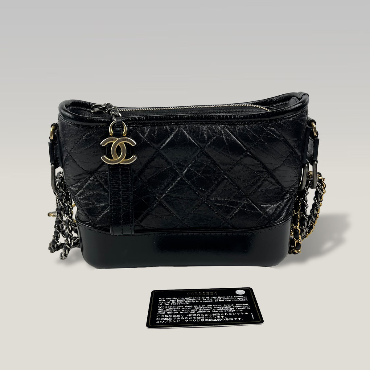 Chanel Gabrielle Hobo Bag Nera in Pelle di Vitello Trapuntata con Catena Bicolore Oro e Argento