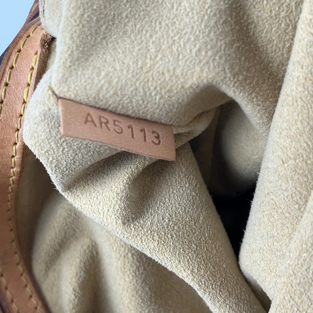 LOUIS VUITTON Retiro MM Monogram in Tela con Finiture in Pelle