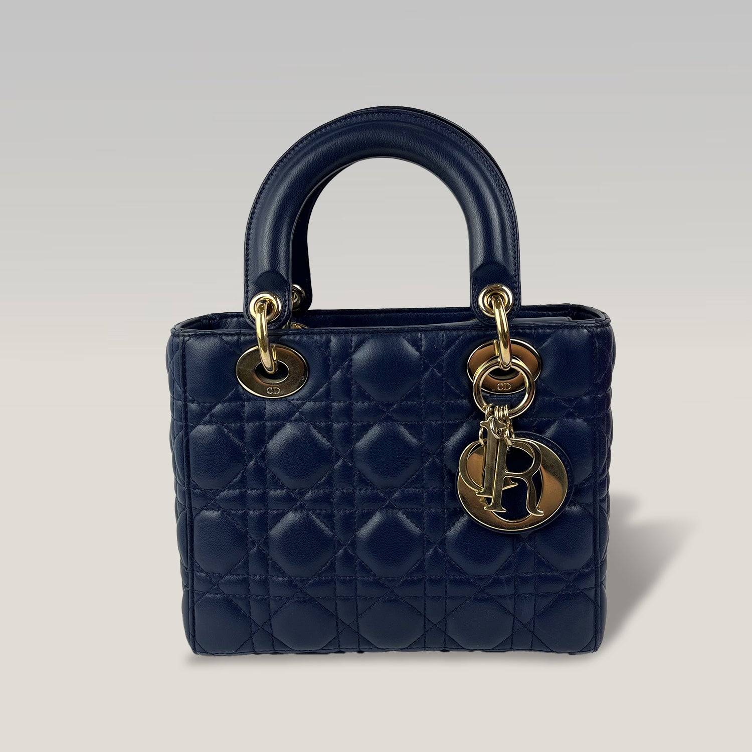 Dior Lady Dior Small Blu Scuro in Pelle Cannage con Charm D.I.O.R.