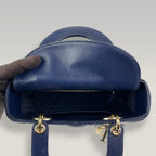 Dior Lady Dior Small Blu Scuro in Pelle Cannage con Charm D.I.O.R.