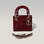Dior Lady Dior Mini in Vernice Rosso Ciliegia con Hardware Dorato