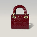 Dior Lady Dior Mini in Vernice Rosso Ciliegia con Hardware Dorato