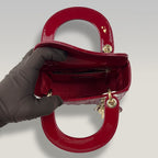 Dior Lady Dior Mini in Vernice Rosso Ciliegia con Hardware Dorato