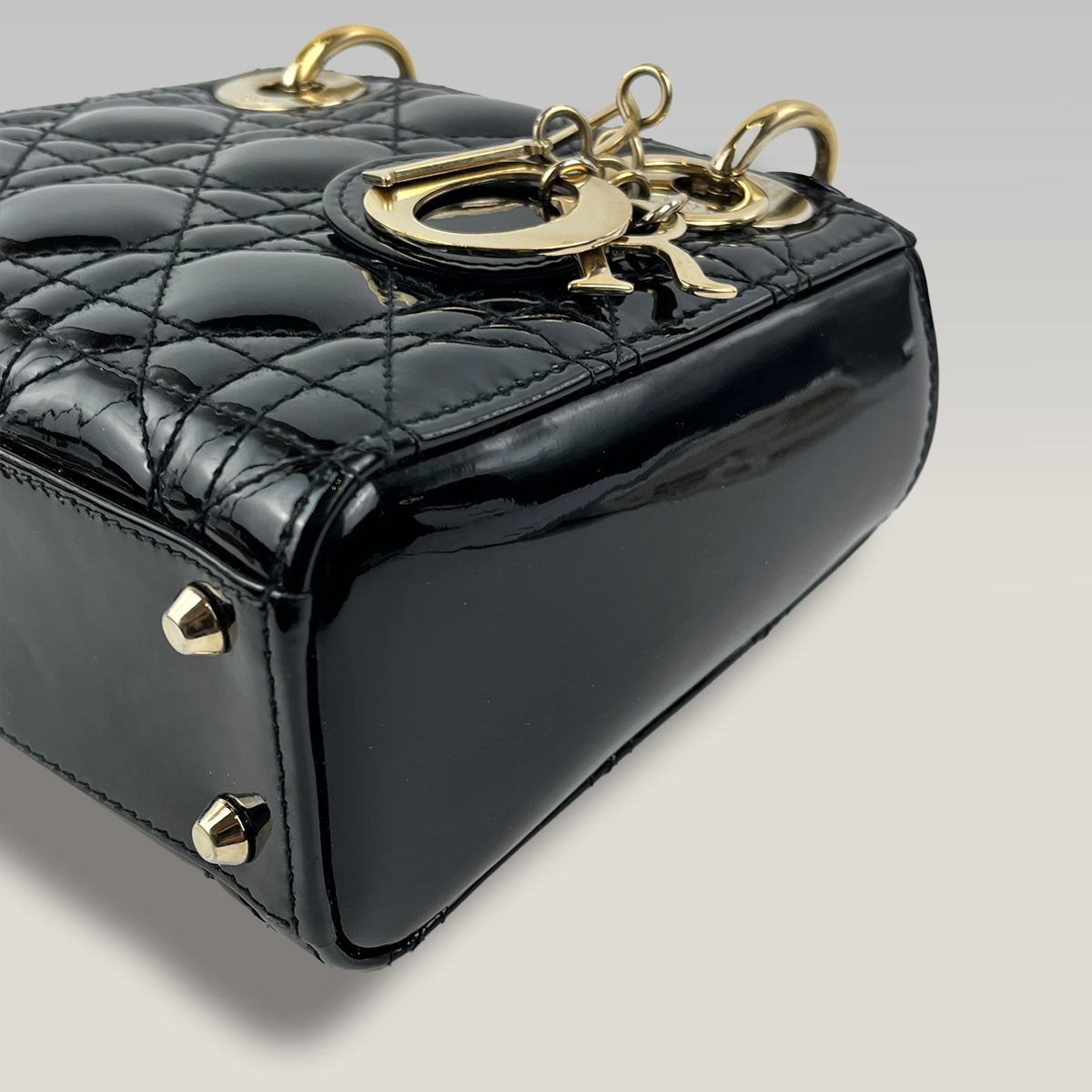 Dior Lady Dior Mini 3 Scomparti in Vernice Nera con Impunture Cannage e Hardware Dorato