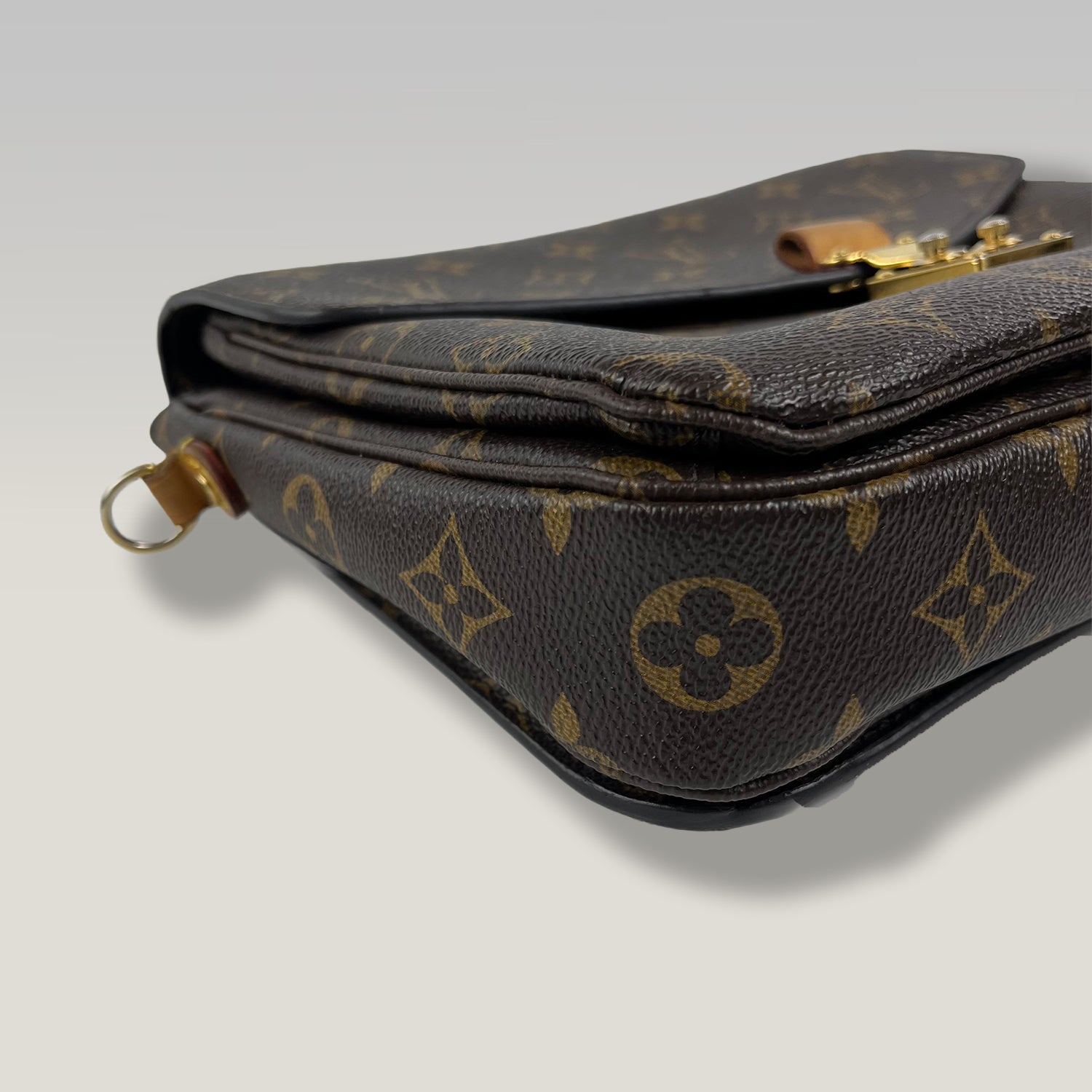 Louis Vuitton Pochette Métis Monogram Canvas Shoulder Bag