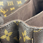 Louis Vuitton Pochette Métis Monogram Canvas Shoulder Bag