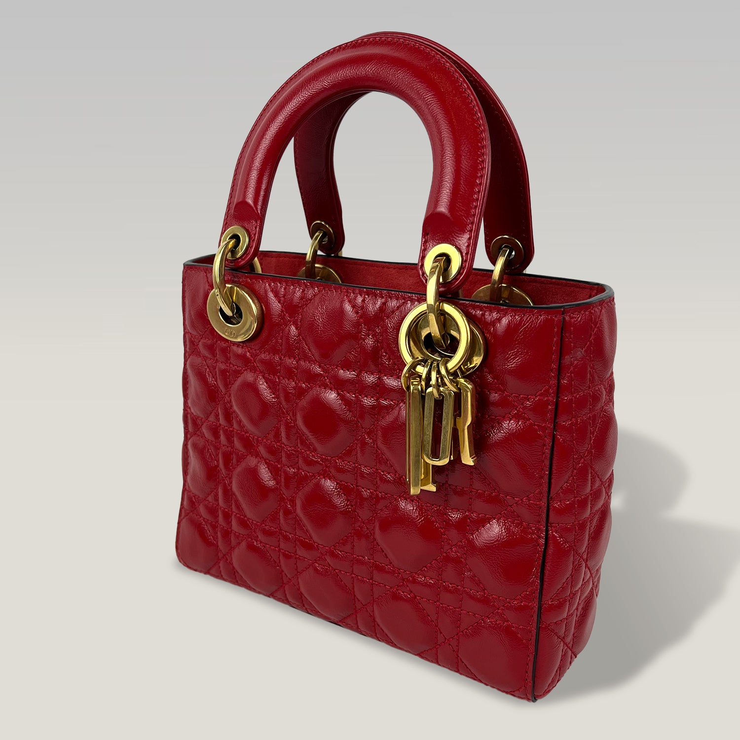 Dior Lady Dior Mini in Pelle Cannage Rossa con Hardware Dorato e Tracolla