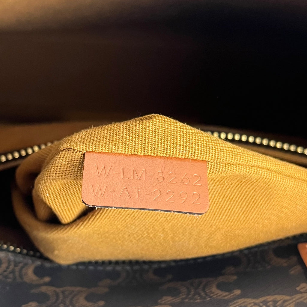 Celine Cabas Vertical Tote Bag Vintage in Tela Triomphe Marrone con Logo Bianco e Manici in Pelle
