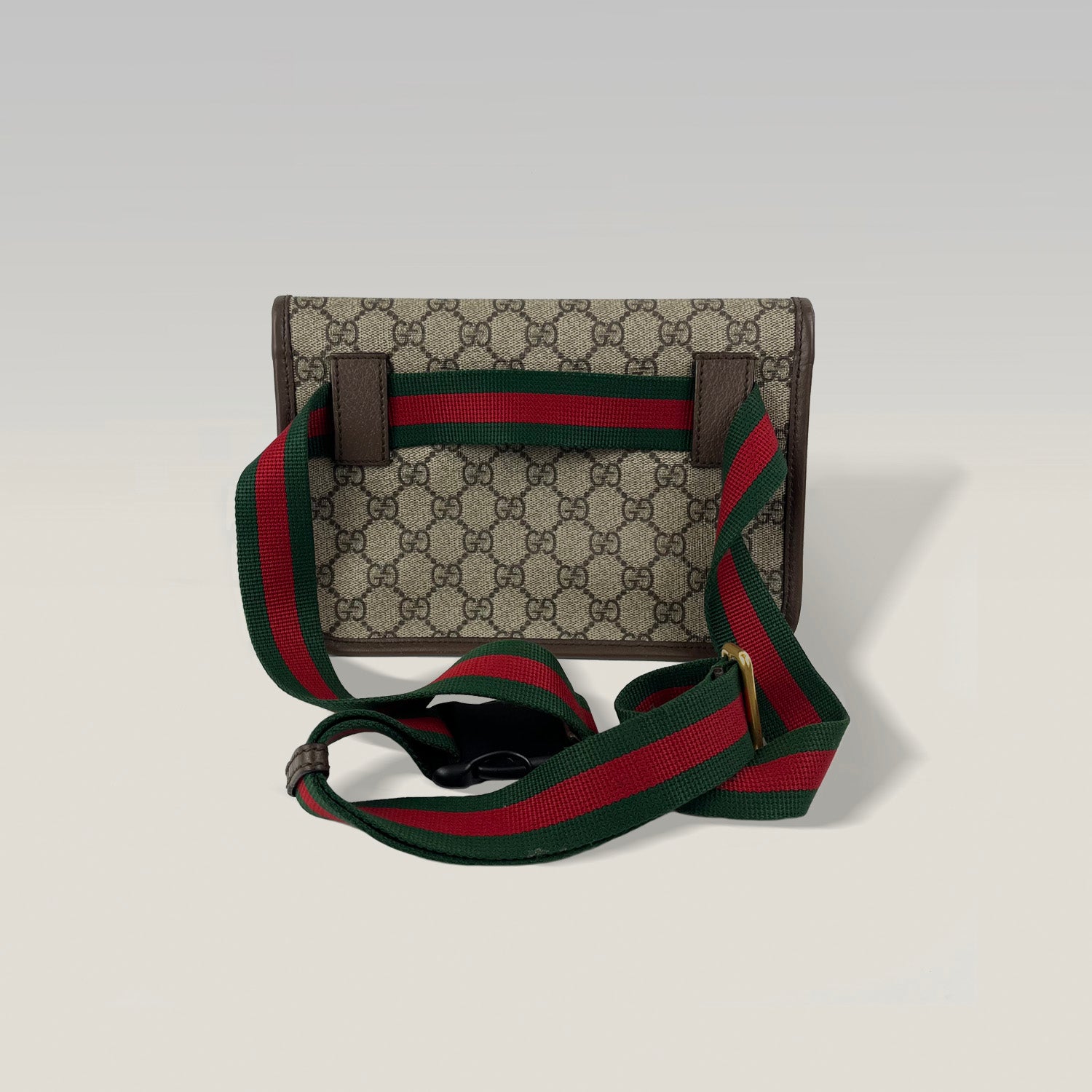 Gucci GG Supreme borsa con testa di tigre e tracolla Web