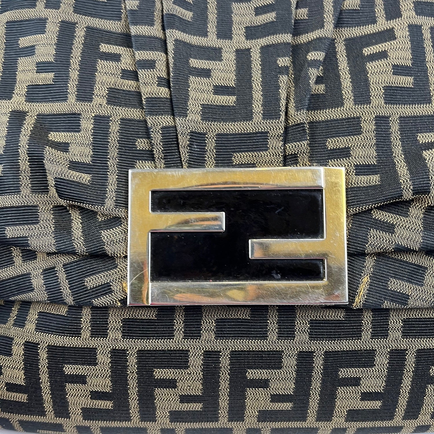 Fendi Baguette in canvas Zucca marrone e nero