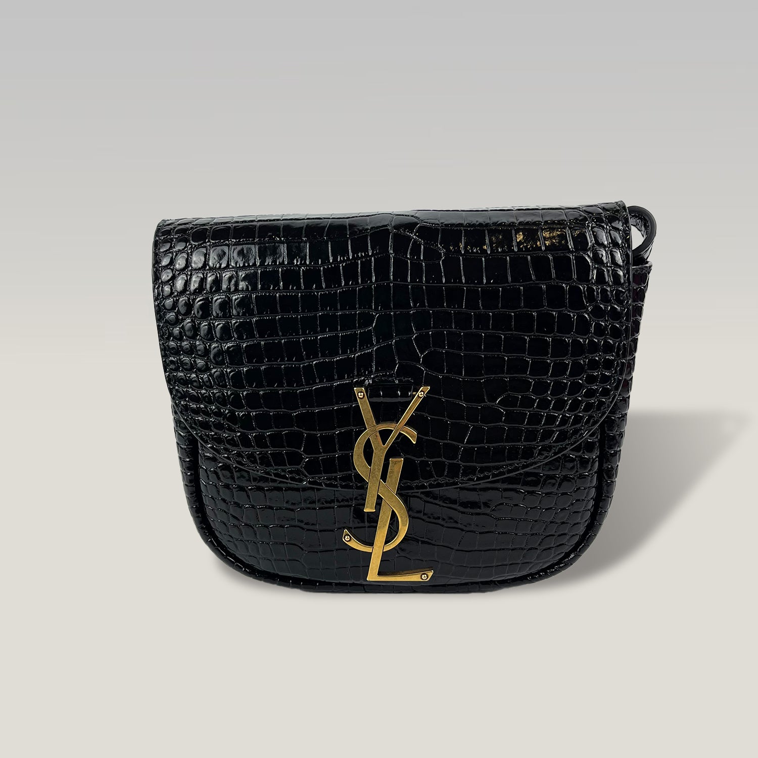 Saint Laurent Kaia Small Crossbody Bag Nera Effetto Coccodrillo – Borsa a Tracolla in Pelle con Logo YSL 18.5 cm