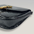 Saint Laurent Kaia Small Crossbody Bag Nera Effetto Coccodrillo – Borsa a Tracolla in Pelle con Logo YSL 18.5 cm