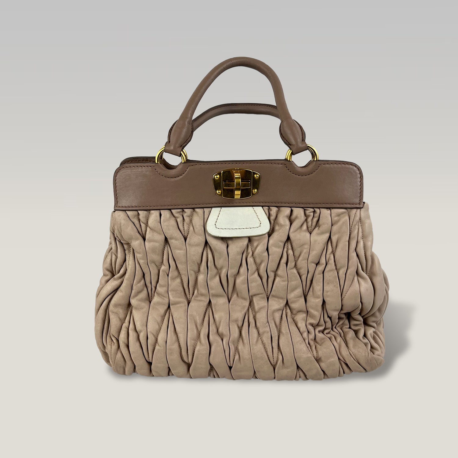Miu Miu Matelassé Borsa a Mano Beige in Pelle Trapuntata