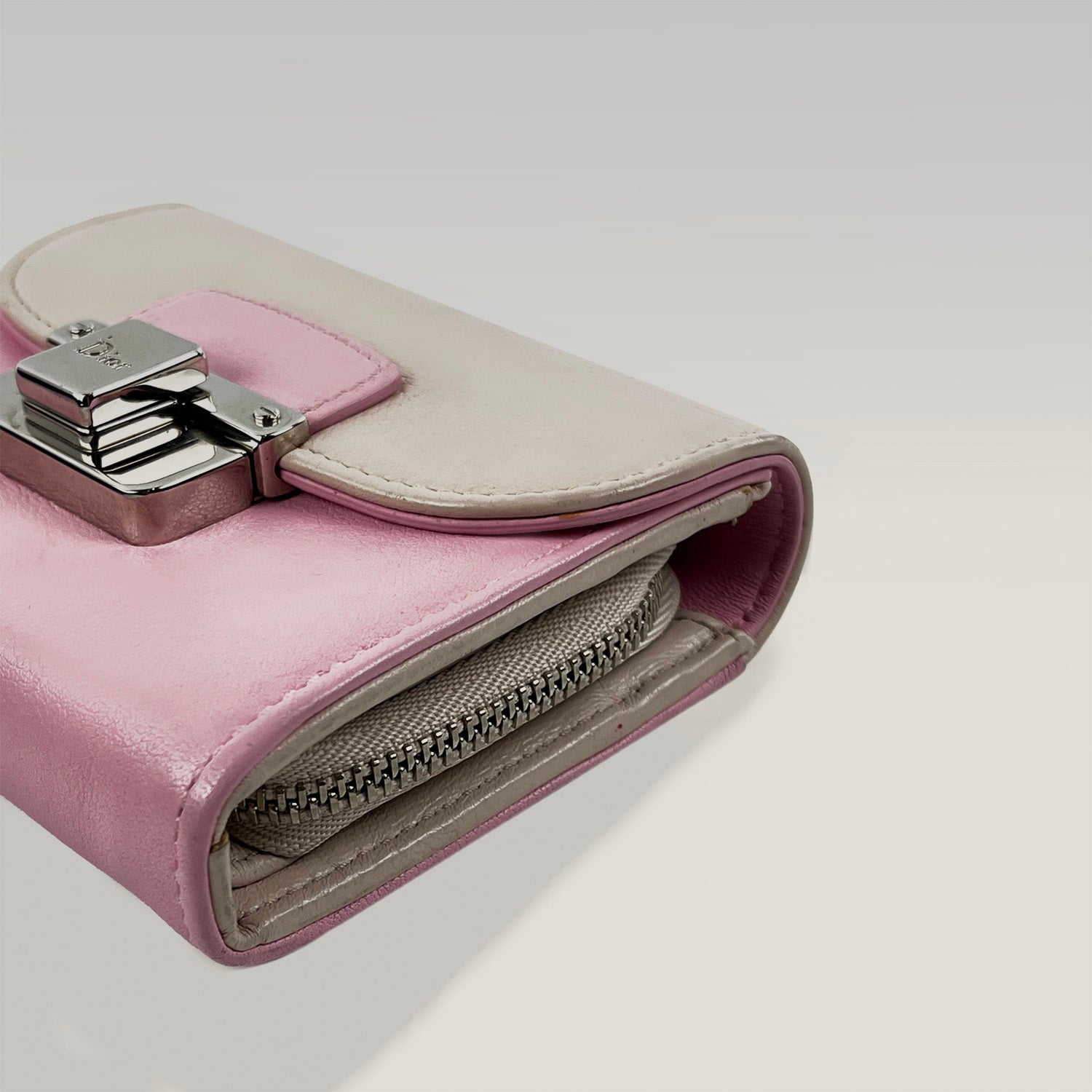Dior portafoglio compatto rosa bicolore in pelle