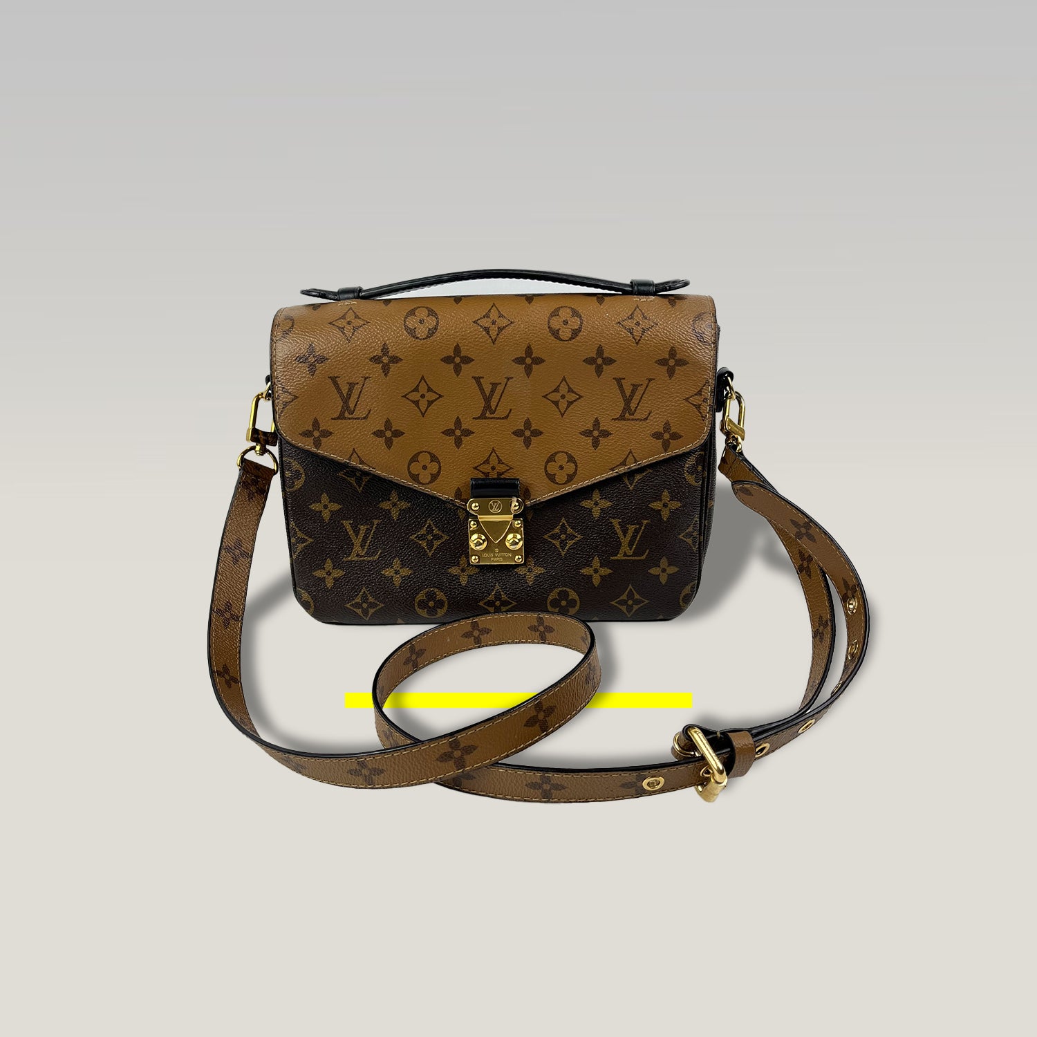 Louis Vuitton Pochette Métis Monogram Reverse