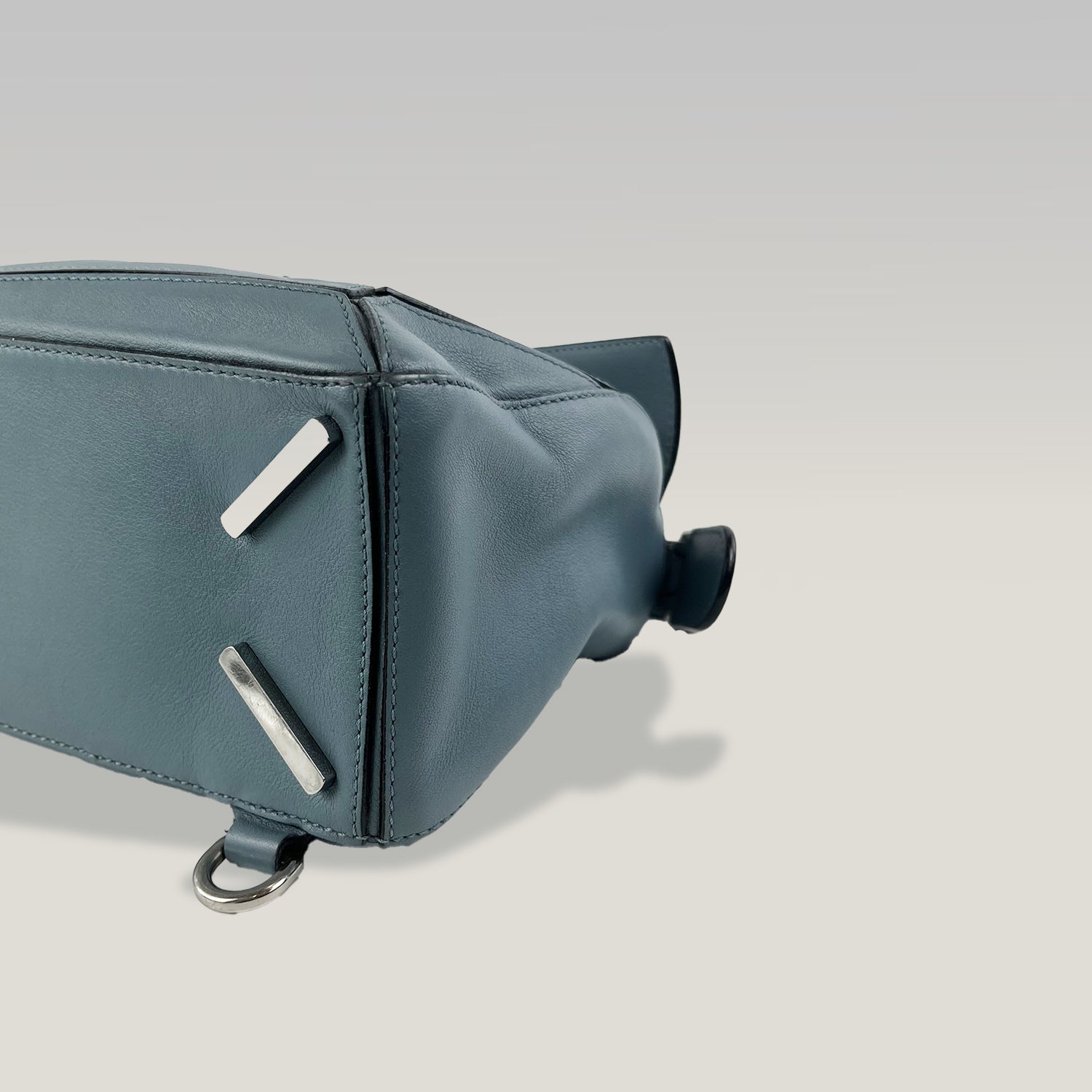 LOEWE Puzzle Small in Pelle Blu Scuro con Tracolla