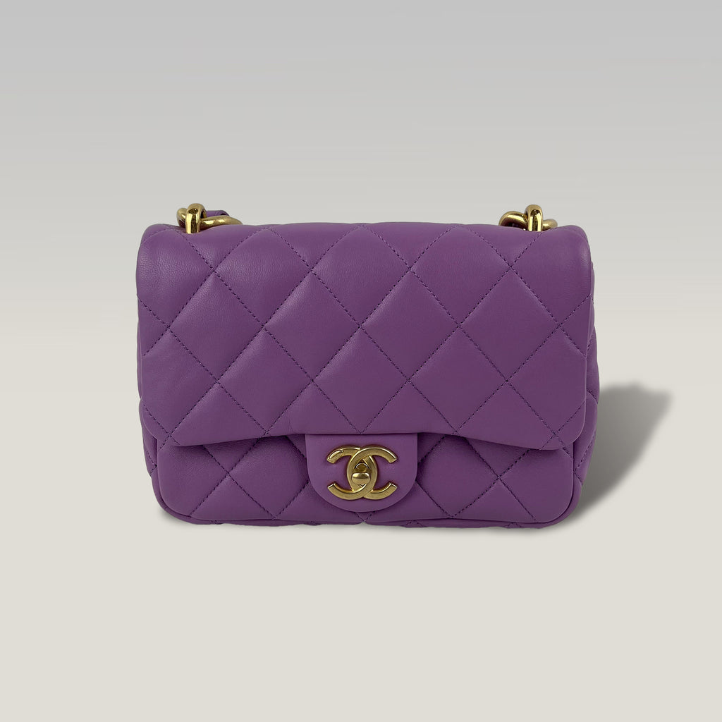 Chanel Classic Flap Mini in Pelle Viola Trapuntata con Logo CC e Catena – Borsa a Spalla e a Tracolla