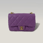 Chanel Classic Flap Mini in Pelle Viola Trapuntata con Logo CC e Catena – Borsa a Spalla e a Tracolla