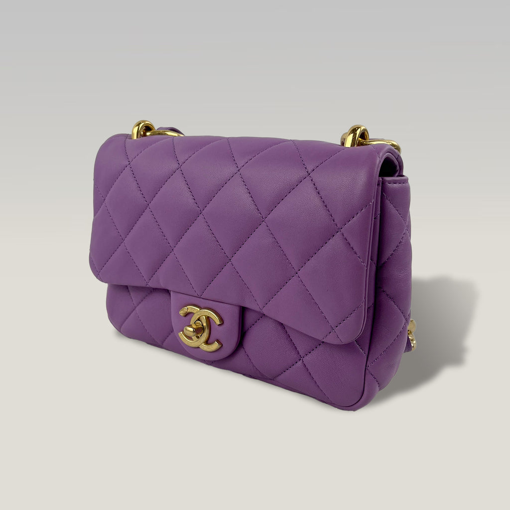 Chanel Classic Flap Mini in Pelle Viola Trapuntata con Logo CC e Catena – Borsa a Spalla e a Tracolla