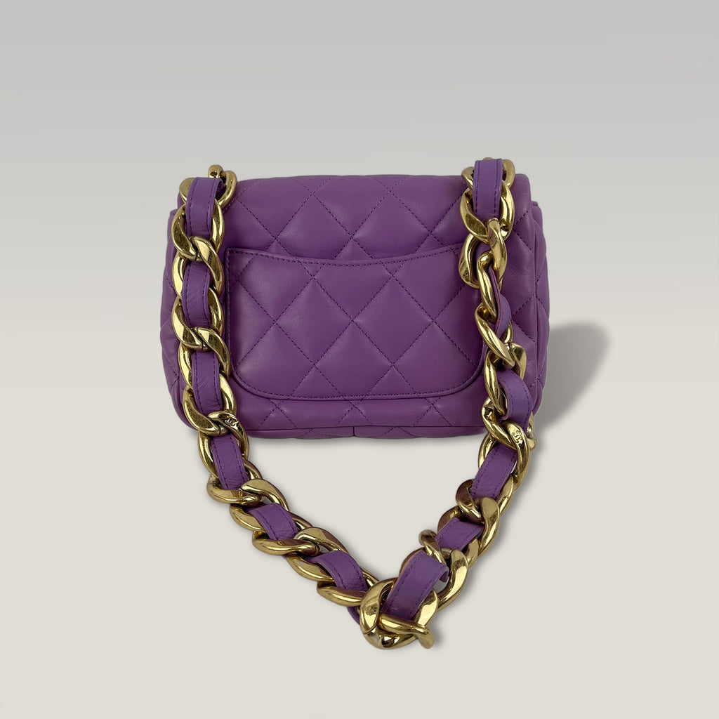 Chanel Classic Flap Mini in Pelle Viola Trapuntata con Logo CC e Catena – Borsa a Spalla e a Tracolla