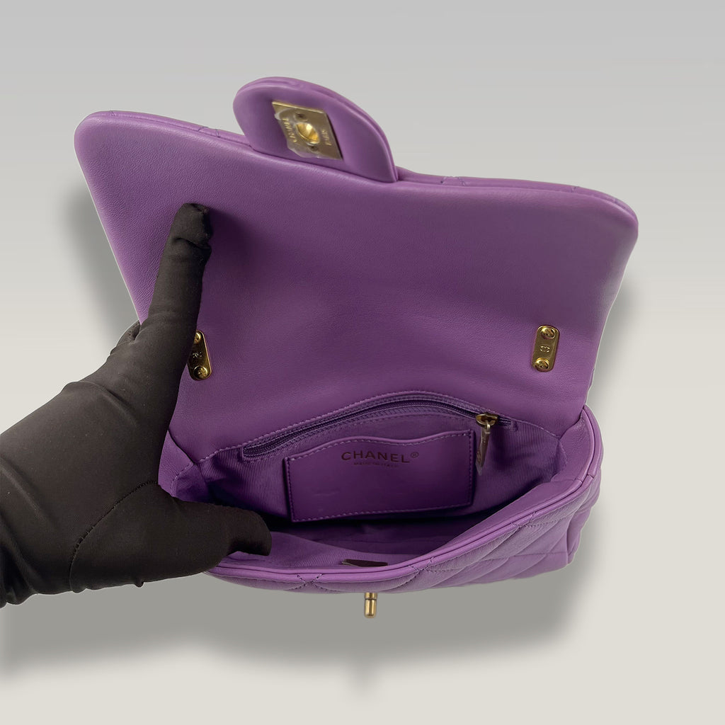 Chanel Classic Flap Mini in Pelle Viola Trapuntata con Logo CC e Catena – Borsa a Spalla e a Tracolla