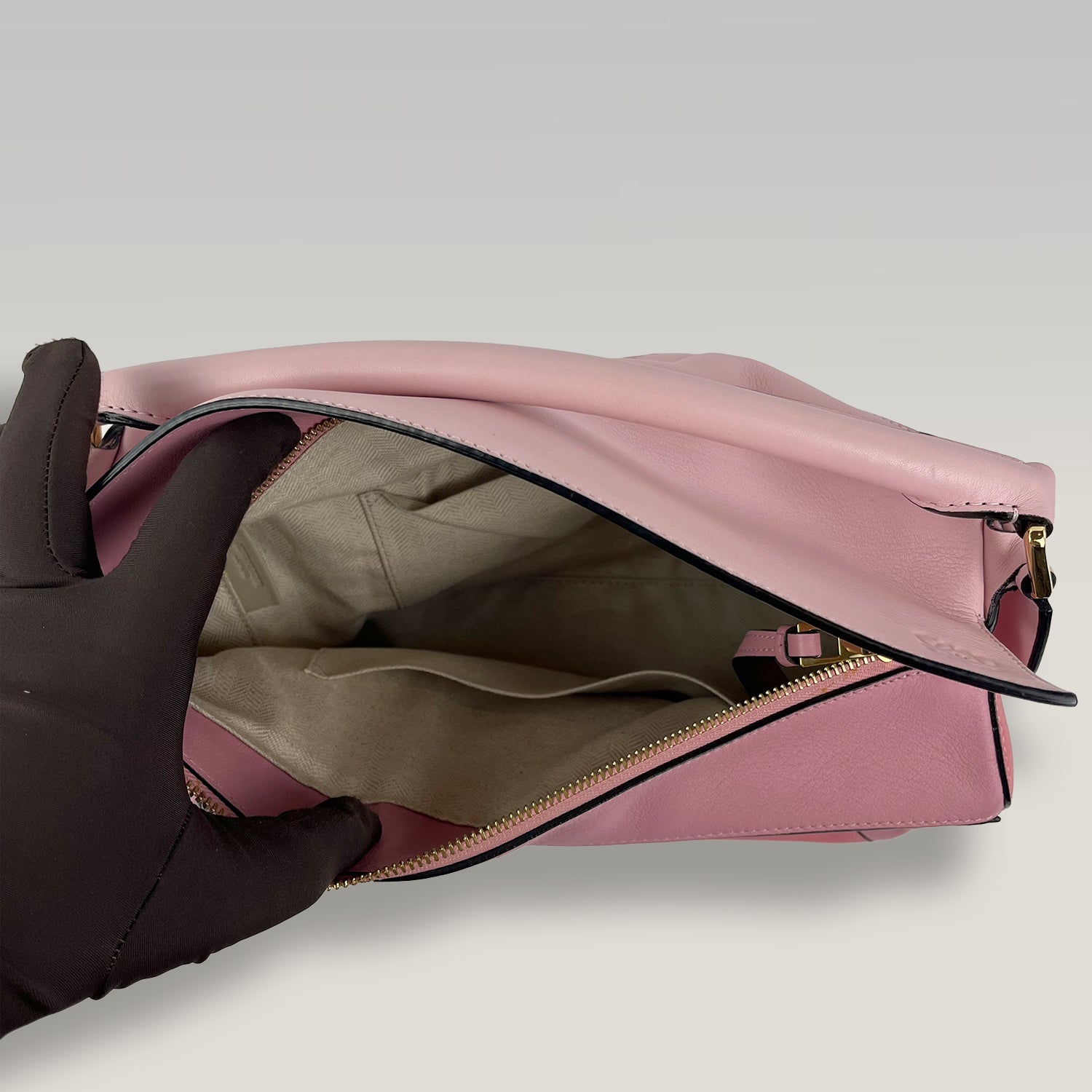 Loewe Puzzle Medium Bag Pink Calfskin Leather Top Handle & Shoulder Bag