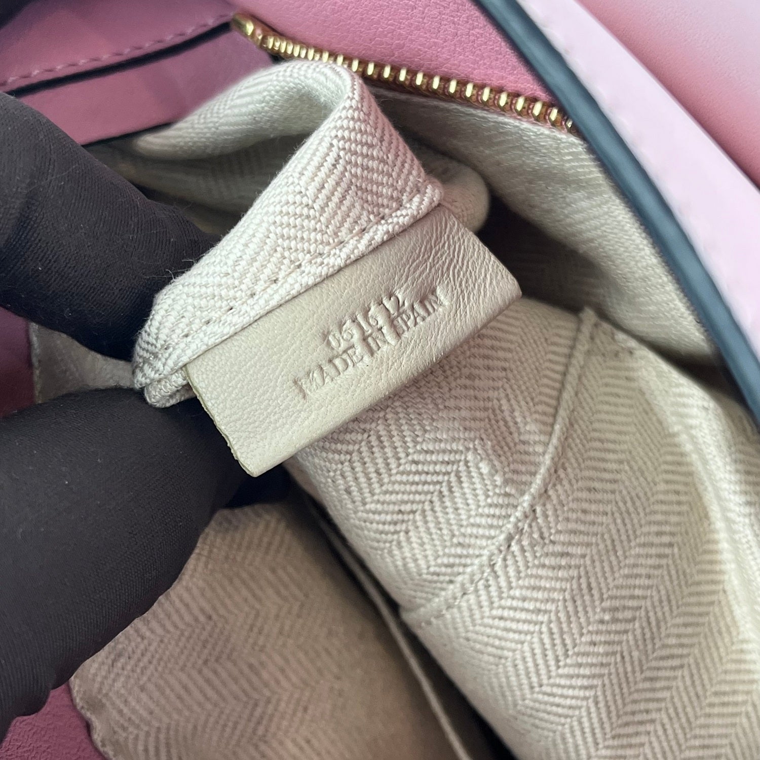 Loewe Puzzle Medium Bag Pink Calfskin Leather Top Handle & Shoulder Bag