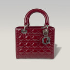 Dior Lady Dior Media in Pelle Verniciata Rossa Cannage con Tracolla