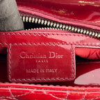 Dior Lady Dior Media in Pelle Verniciata Rossa Cannage con Tracolla