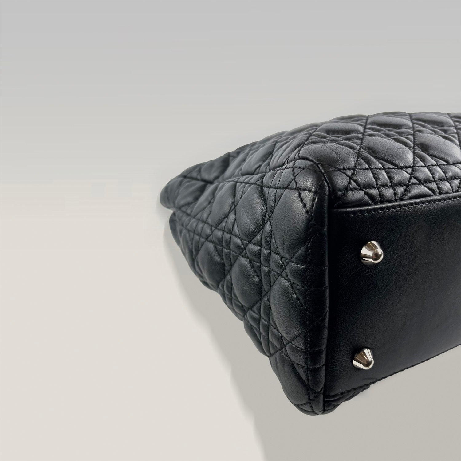 Dior Soft Bag grande in pelle di agnello nera