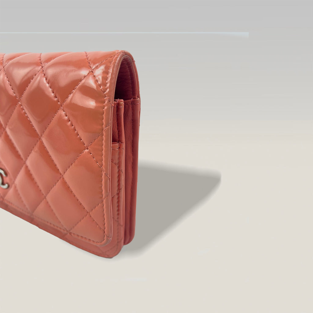 Chanel Wallet on Chain in vernice rosa – hardware argentato