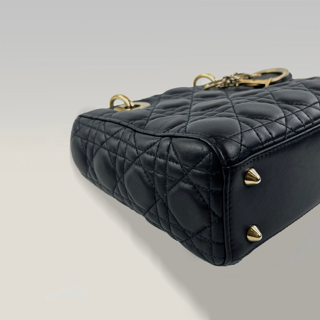 Dior Lady Dior nera in pelle di agnello – modello a quattro riquadri