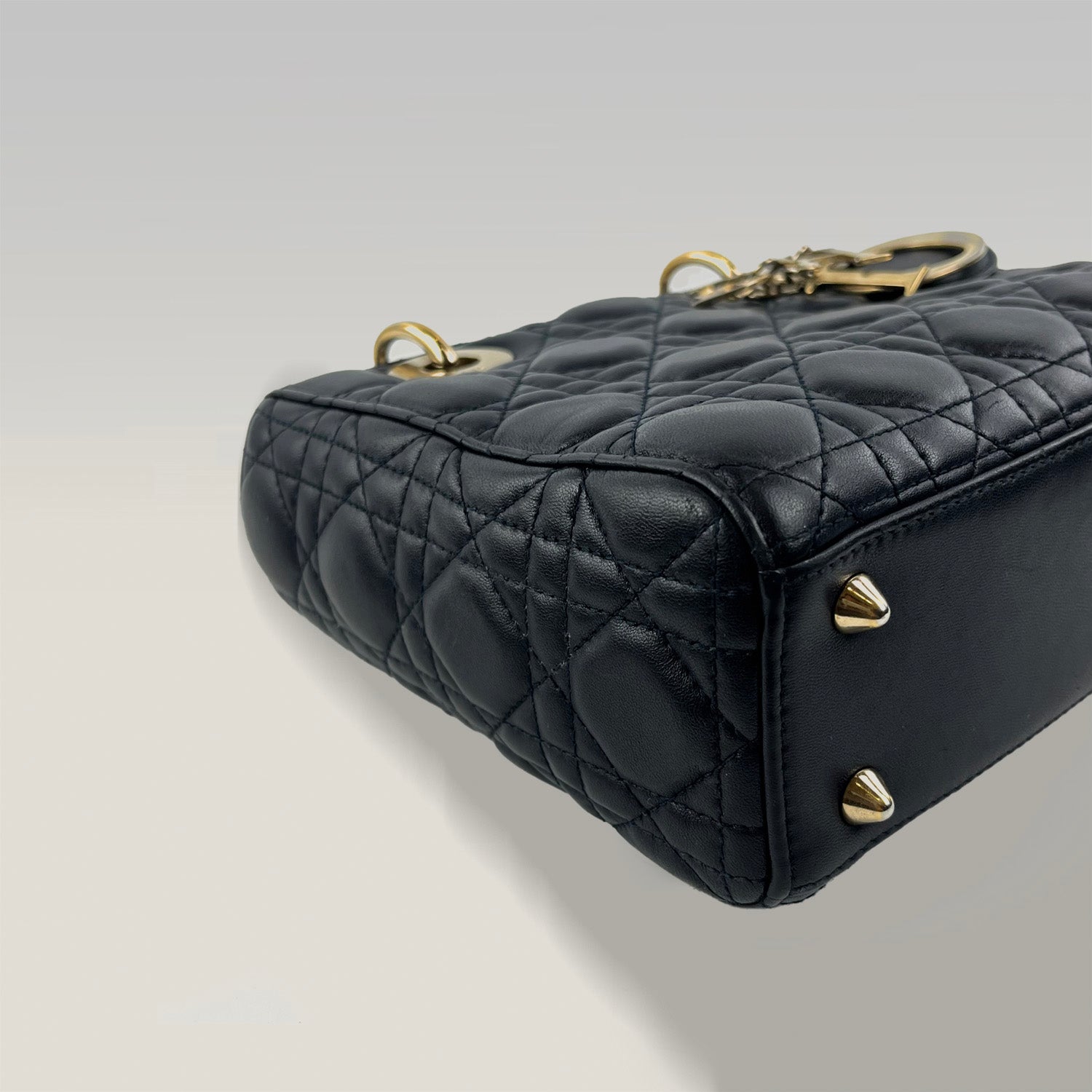 Dior Lady Dior nera in pelle di agnello – modello a quattro riquadri